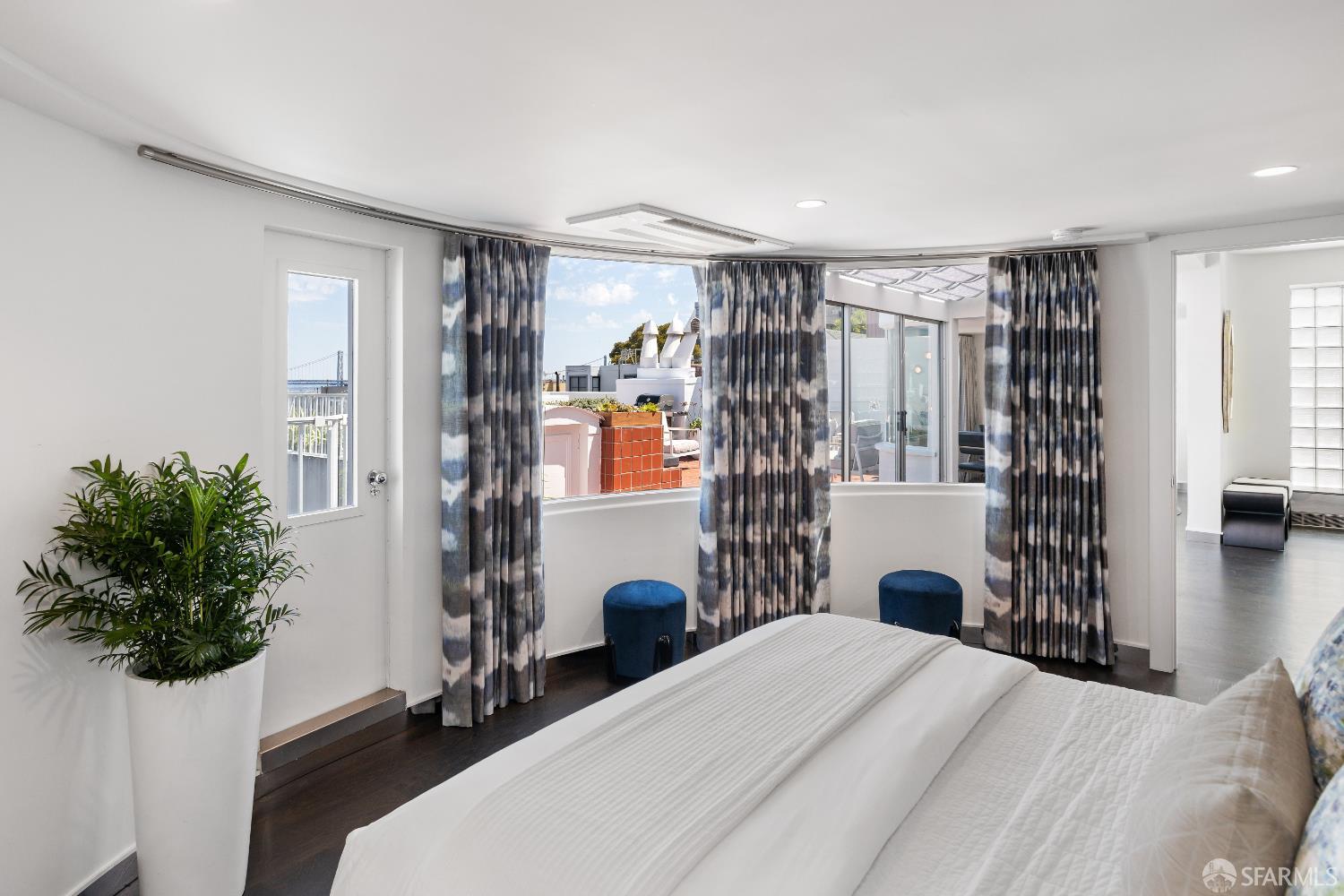 Detail Gallery Image 14 of 38 For 1360 Montgomery St #11,  San Francisco,  CA 94133 - 2 Beds | 2 Baths