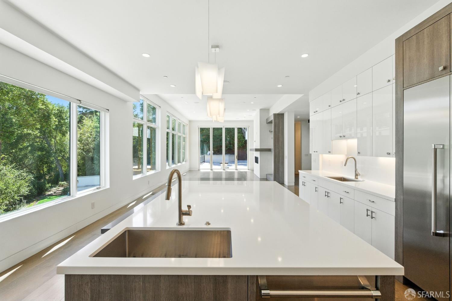 Detail Gallery Image 11 of 46 For 1225 La Cumbre Rd, Hillsborough,  CA 94010 - 6 Beds | 6/2 Baths