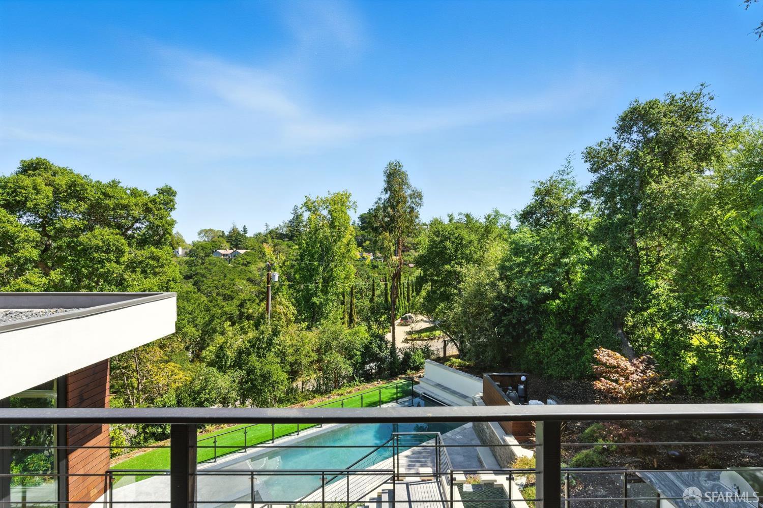 Detail Gallery Image 20 of 46 For 1225 La Cumbre Rd, Hillsborough,  CA 94010 - 6 Beds | 6/2 Baths