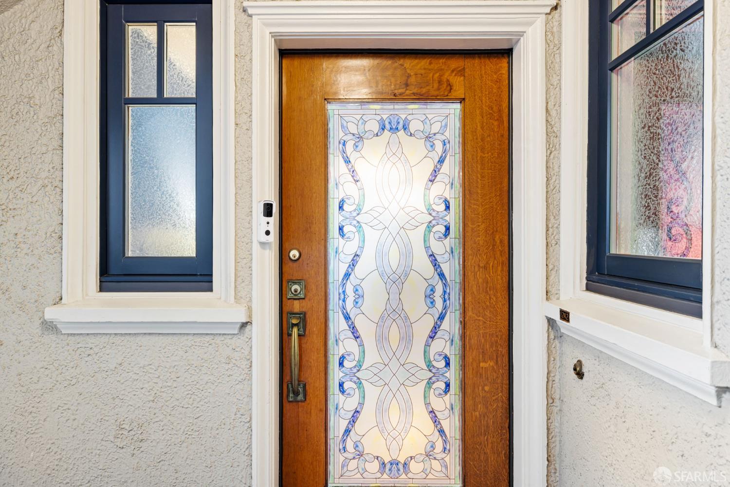 Detail Gallery Image 4 of 62 For 1242 Washington St, San Francisco,  CA 94108 - 2 Beds | 1 Baths