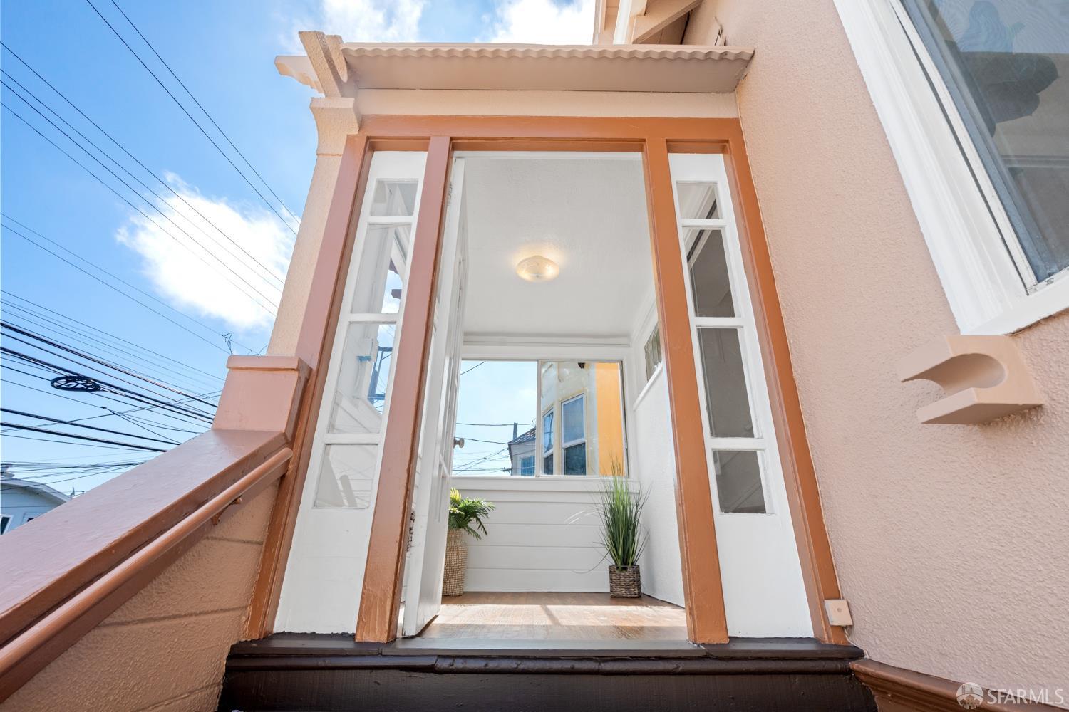 Detail Gallery Image 13 of 62 For 52 Rolph St, San Francisco,  CA 94112 - 2 Beds | 2/1 Baths