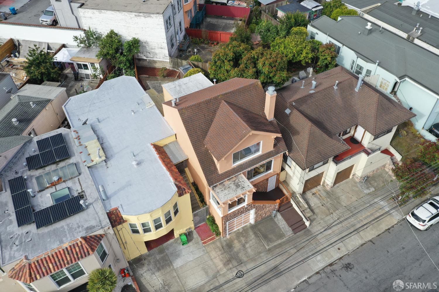 Detail Gallery Image 7 of 62 For 52 Rolph St, San Francisco,  CA 94112 - 2 Beds | 2/1 Baths
