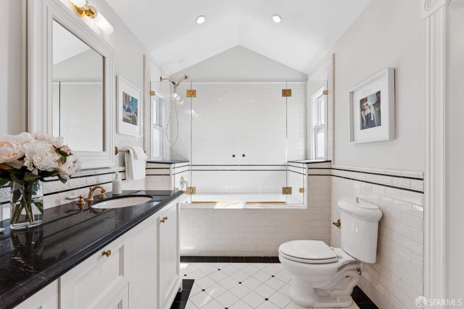 Detail Gallery Image 39 of 78 For 2116 Divisadero St, San Francisco,  CA 94115 - 3 Beds | 2/2 Baths