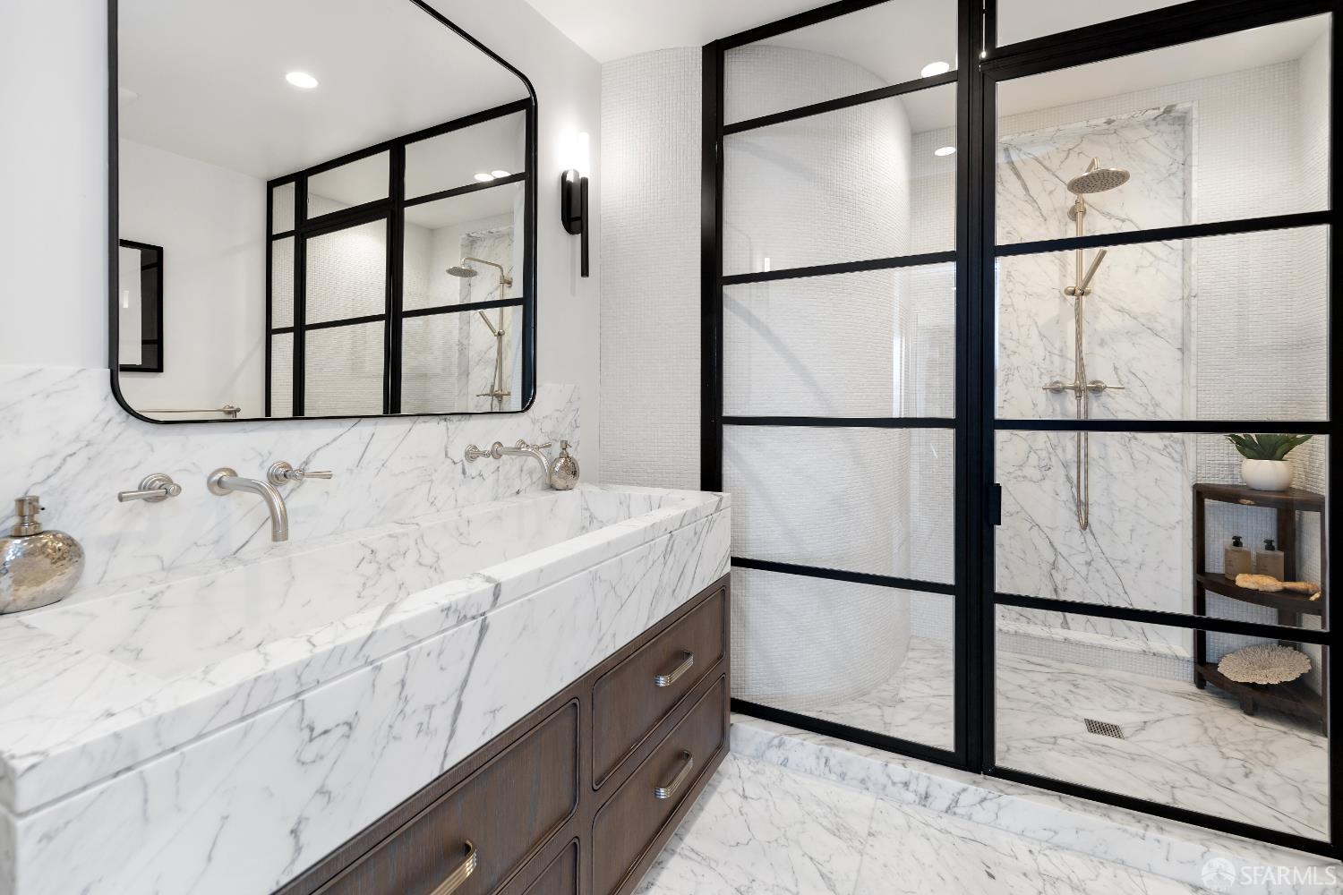 Detail Gallery Image 17 of 38 For 1360 Montgomery St #11,  San Francisco,  CA 94133 - 2 Beds | 2 Baths
