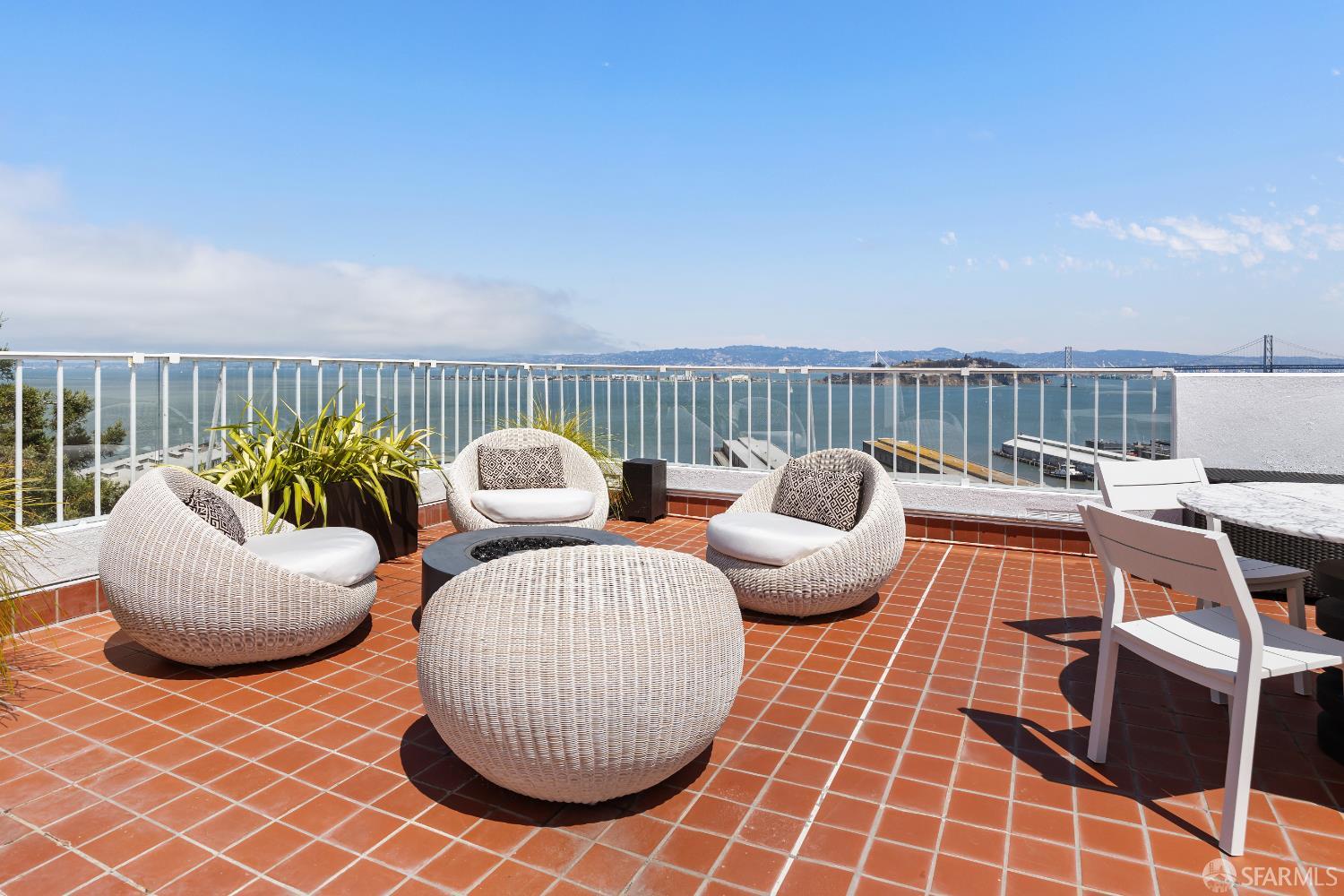 Detail Gallery Image 24 of 38 For 1360 Montgomery St #11,  San Francisco,  CA 94133 - 2 Beds | 2 Baths