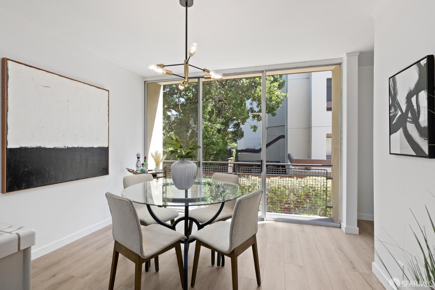 Detail Gallery Image 12 of 31 For 425 Grant Ave #19,  Palo Alto,  CA 94306 - 3 Beds | 2 Baths
