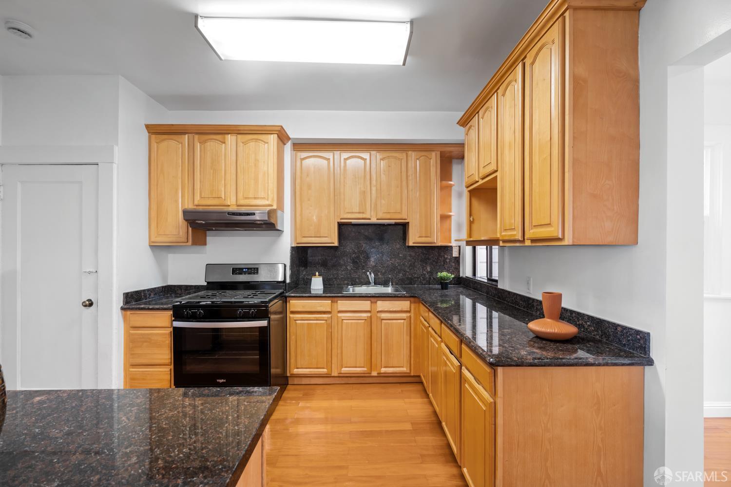 Detail Gallery Image 38 of 62 For 52 Rolph St, San Francisco,  CA 94112 - 2 Beds | 2/1 Baths