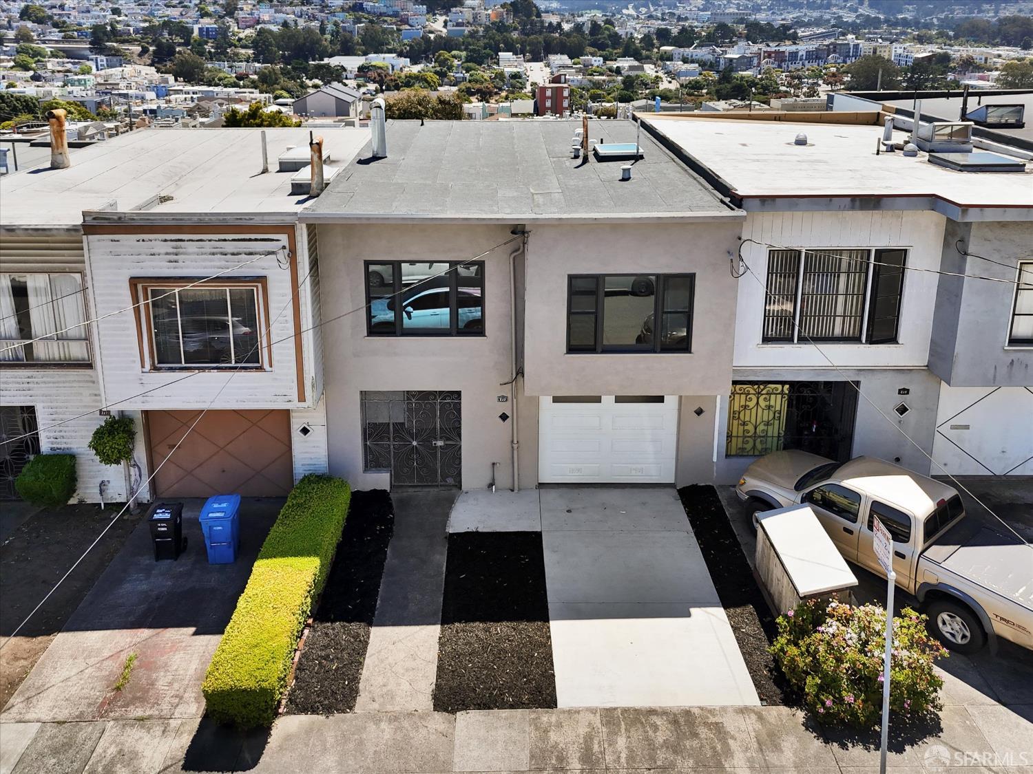 Detail Gallery Image 2 of 20 For 233 Sargent St, San Francisco,  CA 94132 - 3 Beds | 2 Baths