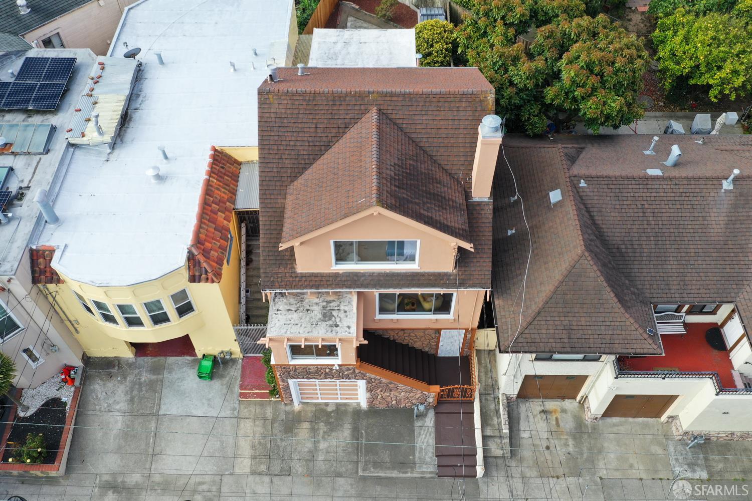 Detail Gallery Image 5 of 62 For 52 Rolph St, San Francisco,  CA 94112 - 2 Beds | 2/1 Baths