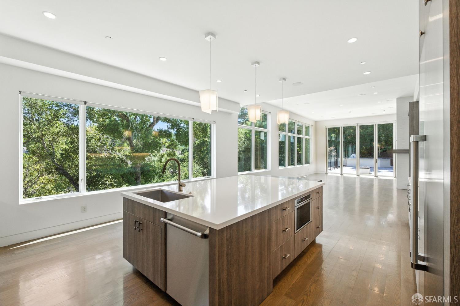 Detail Gallery Image 10 of 46 For 1225 La Cumbre Rd, Hillsborough,  CA 94010 - 6 Beds | 6/2 Baths
