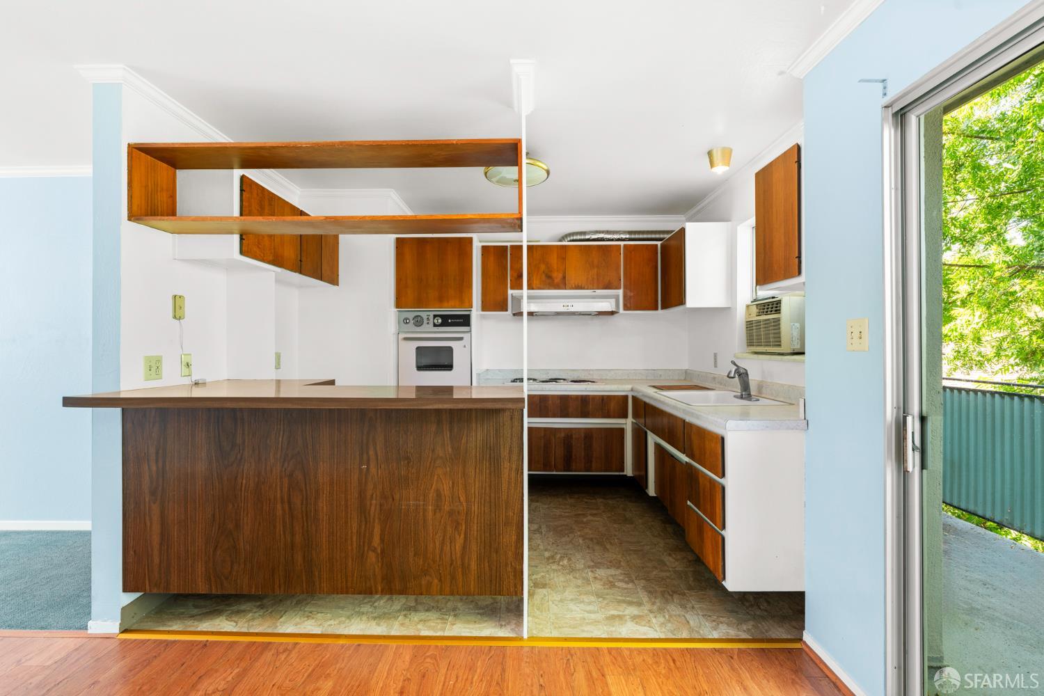 Detail Gallery Image 6 of 22 For 464 Clinton St #309,  Redwood City,  CA 94062 - 1 Beds | 1 Baths