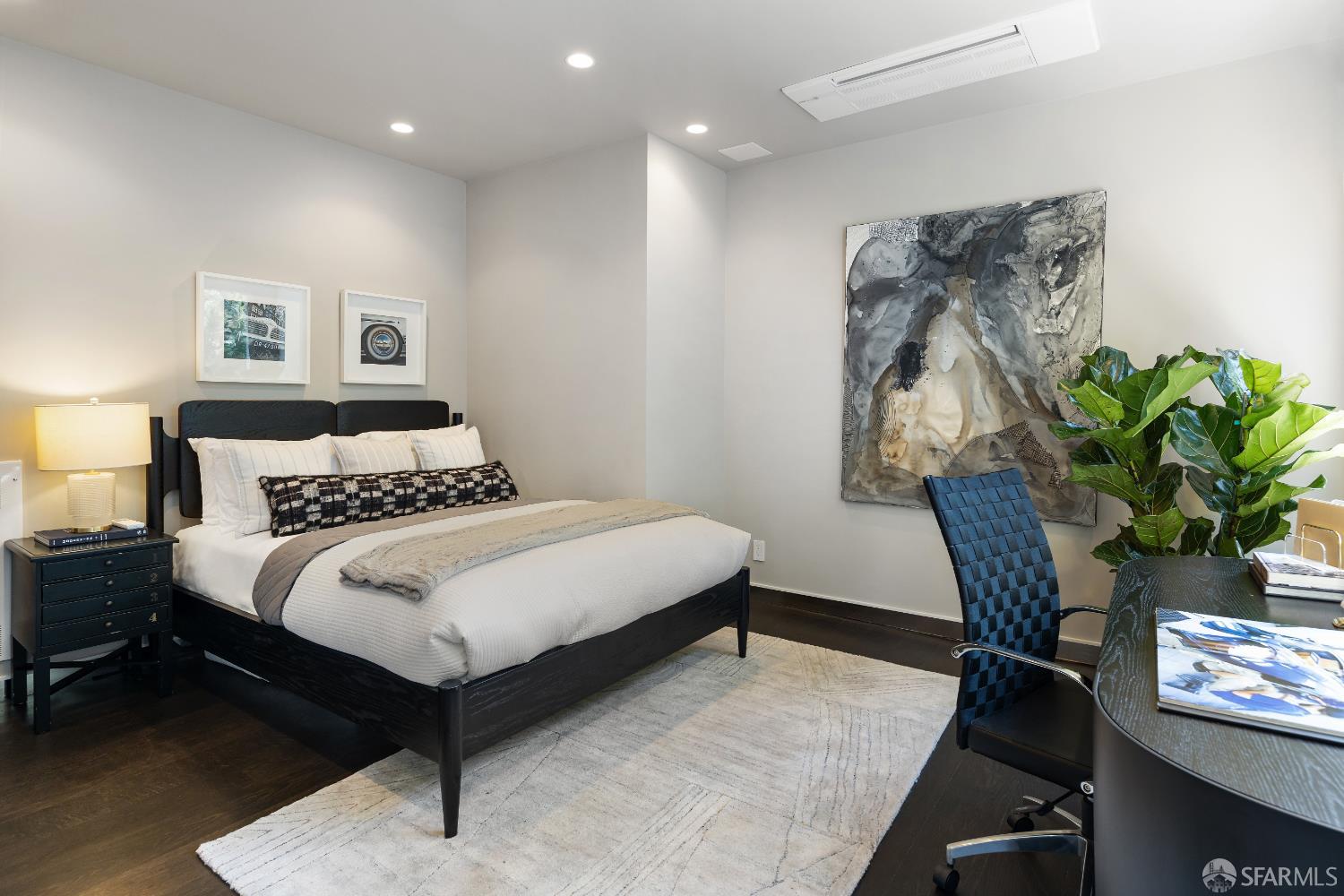Detail Gallery Image 19 of 38 For 1360 Montgomery St #11,  San Francisco,  CA 94133 - 2 Beds | 2 Baths
