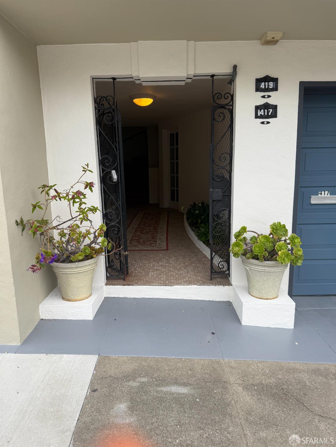 Detail Gallery Image 2 of 9 For 417 Eureka St, San Francisco,  CA 94114 - – Beds | – Baths