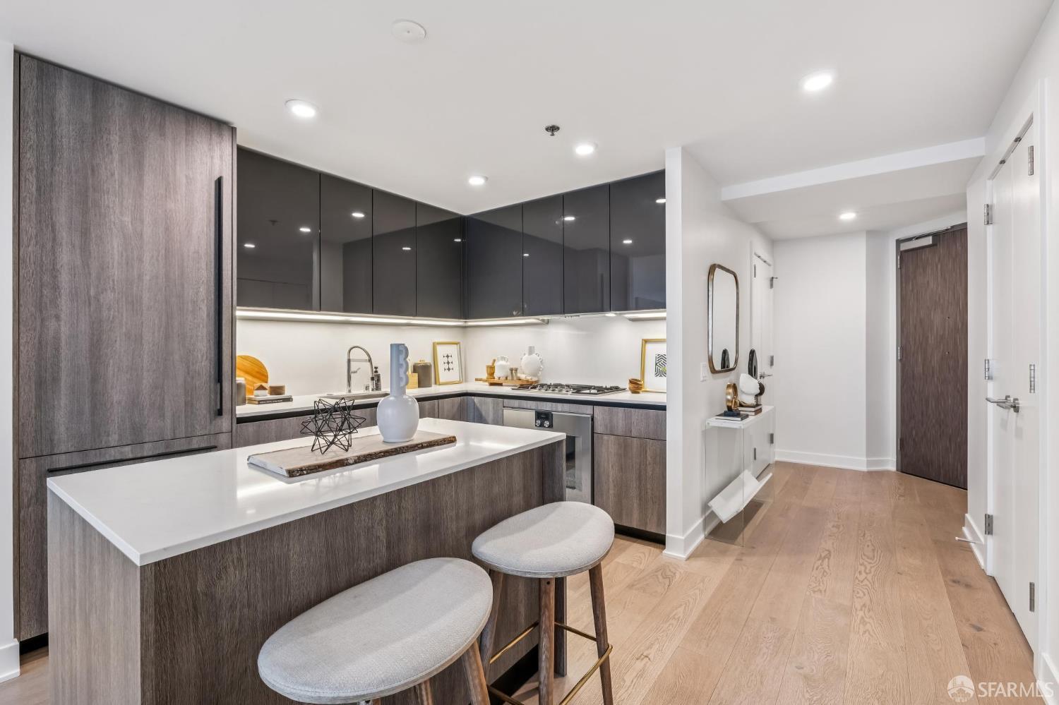 Photo #6: 425063458 Listing 