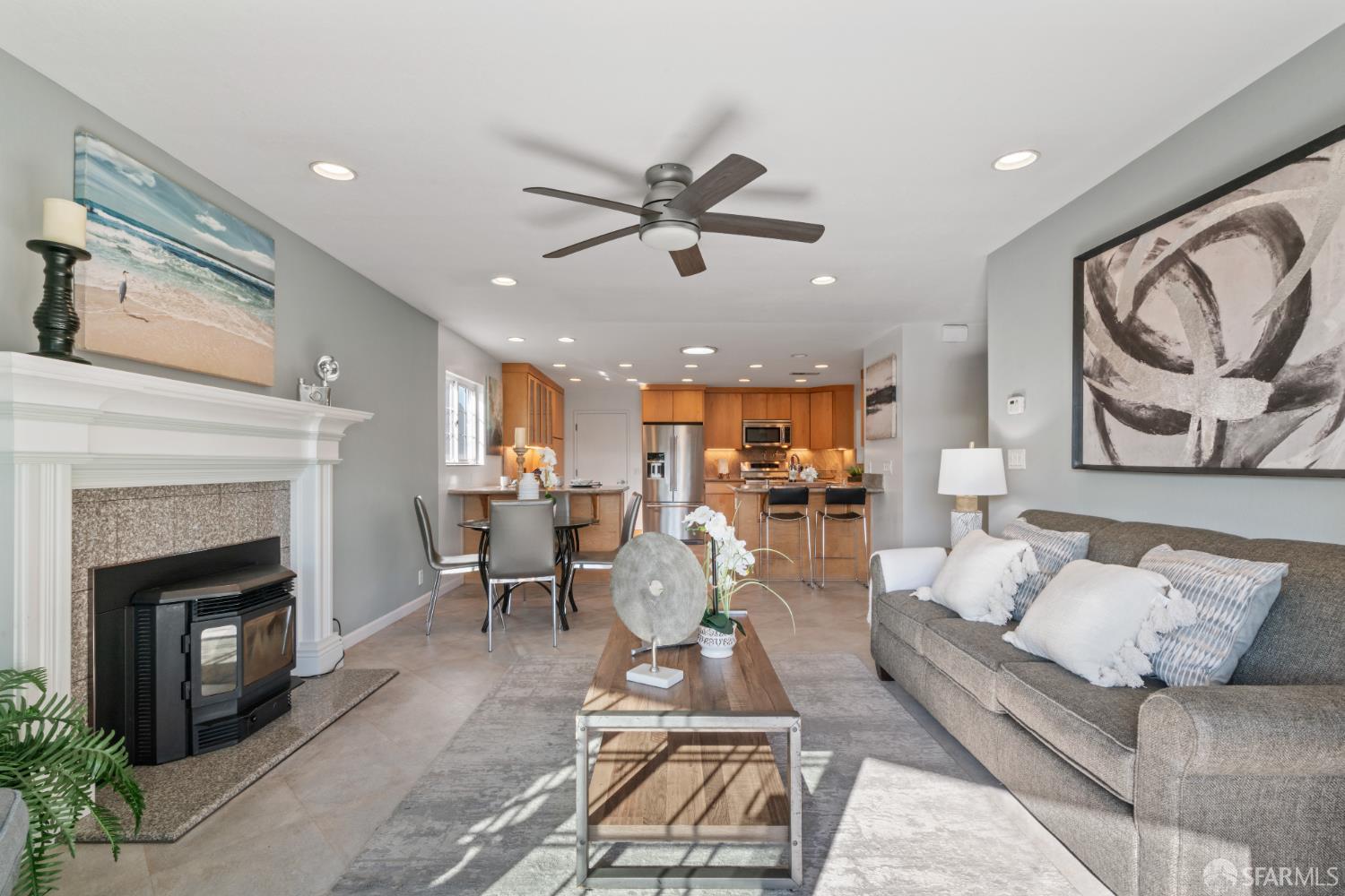 Detail Gallery Image 2 of 23 For 1704 Washington St, San Mateo,  CA 94403 - 3 Beds | 1 Baths