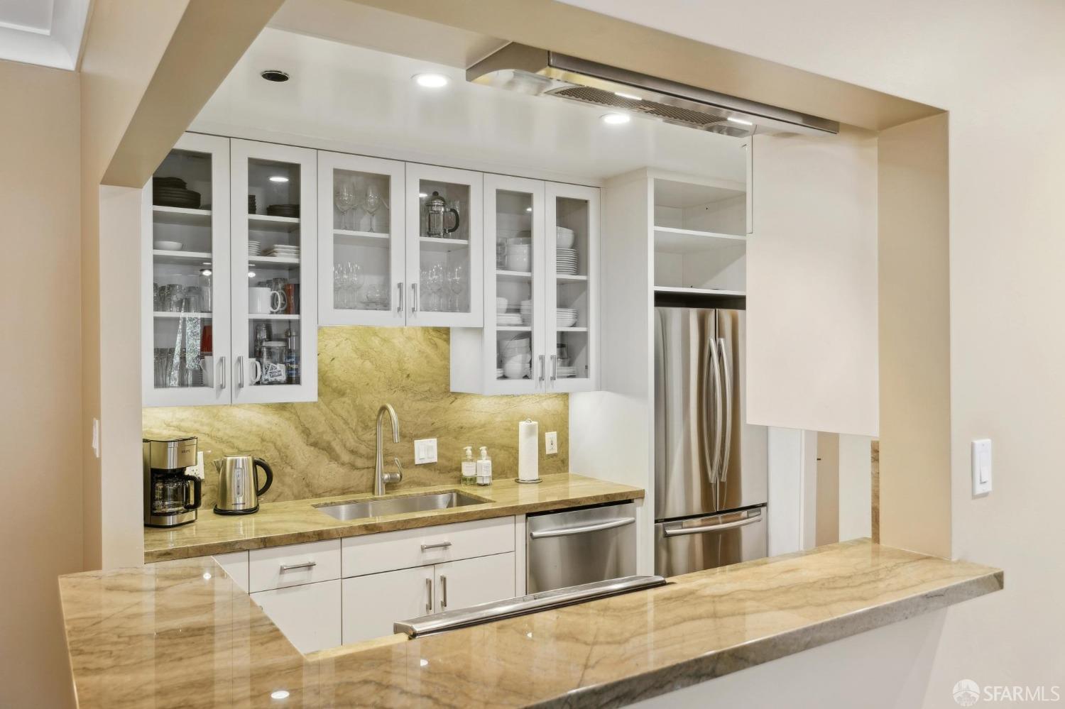Detail Gallery Image 8 of 49 For 101 Lombard St 216e,  San Francisco,  CA 94111 - 1 Beds | 1 Baths