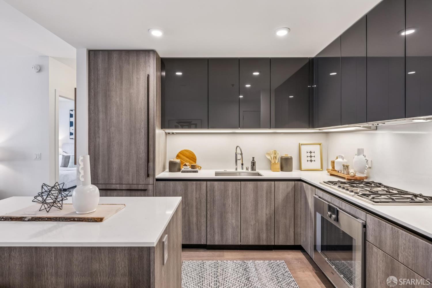 Photo #4: 425063458 Listing 