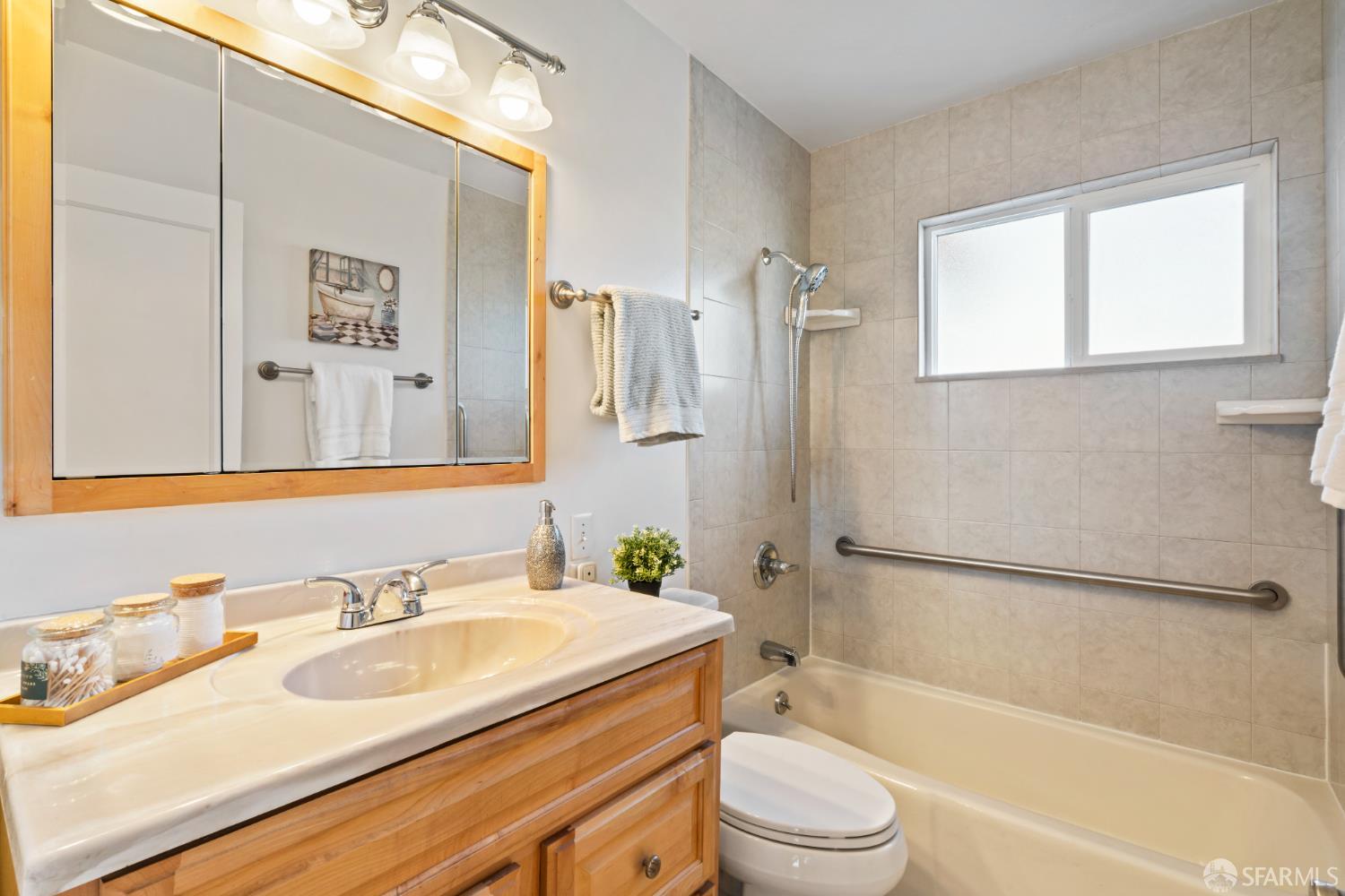 Detail Gallery Image 16 of 23 For 1704 Washington St, San Mateo,  CA 94403 - 3 Beds | 1 Baths