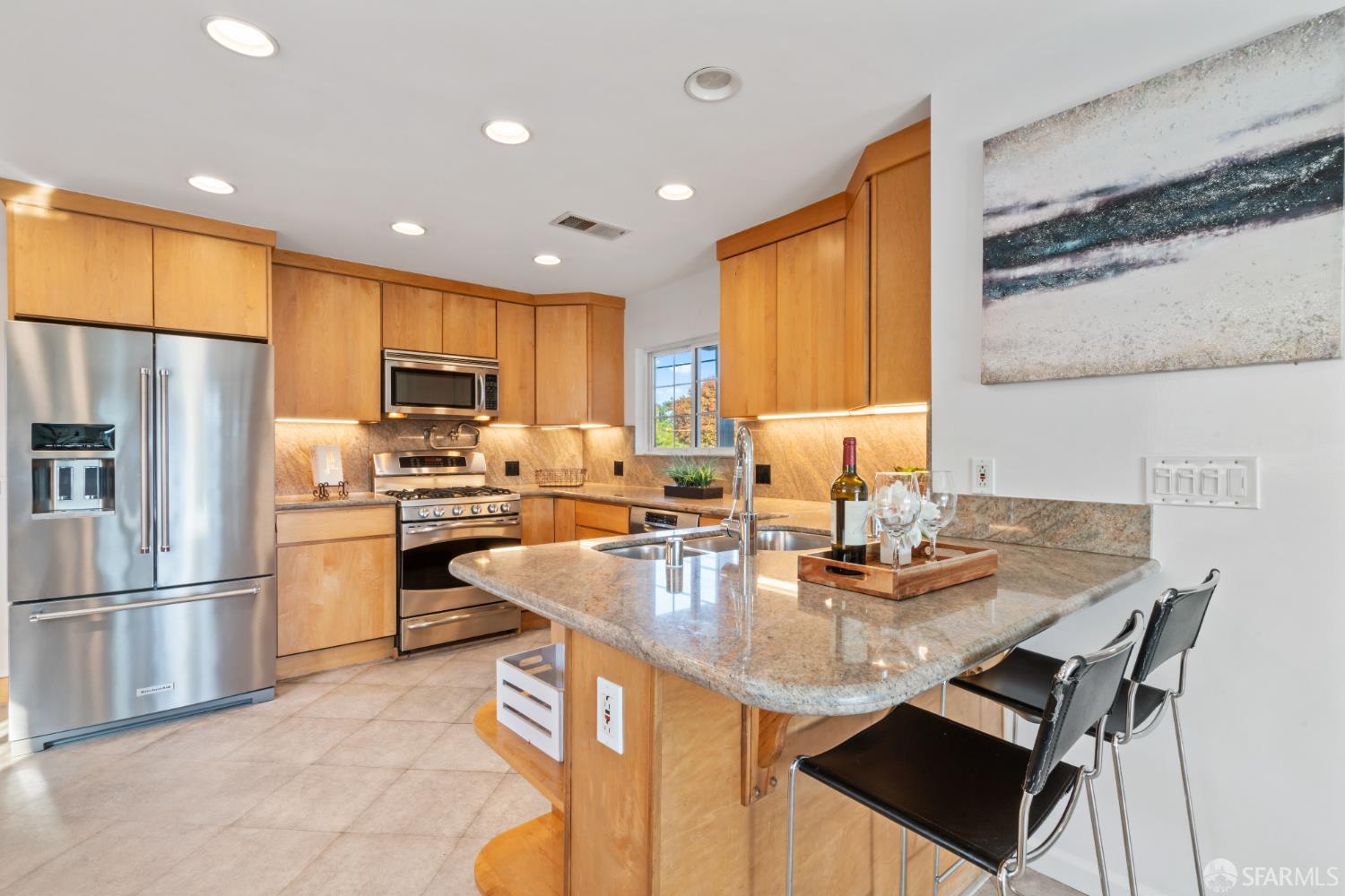 Detail Gallery Image 5 of 23 For 1704 Washington St, San Mateo,  CA 94403 - 3 Beds | 1 Baths