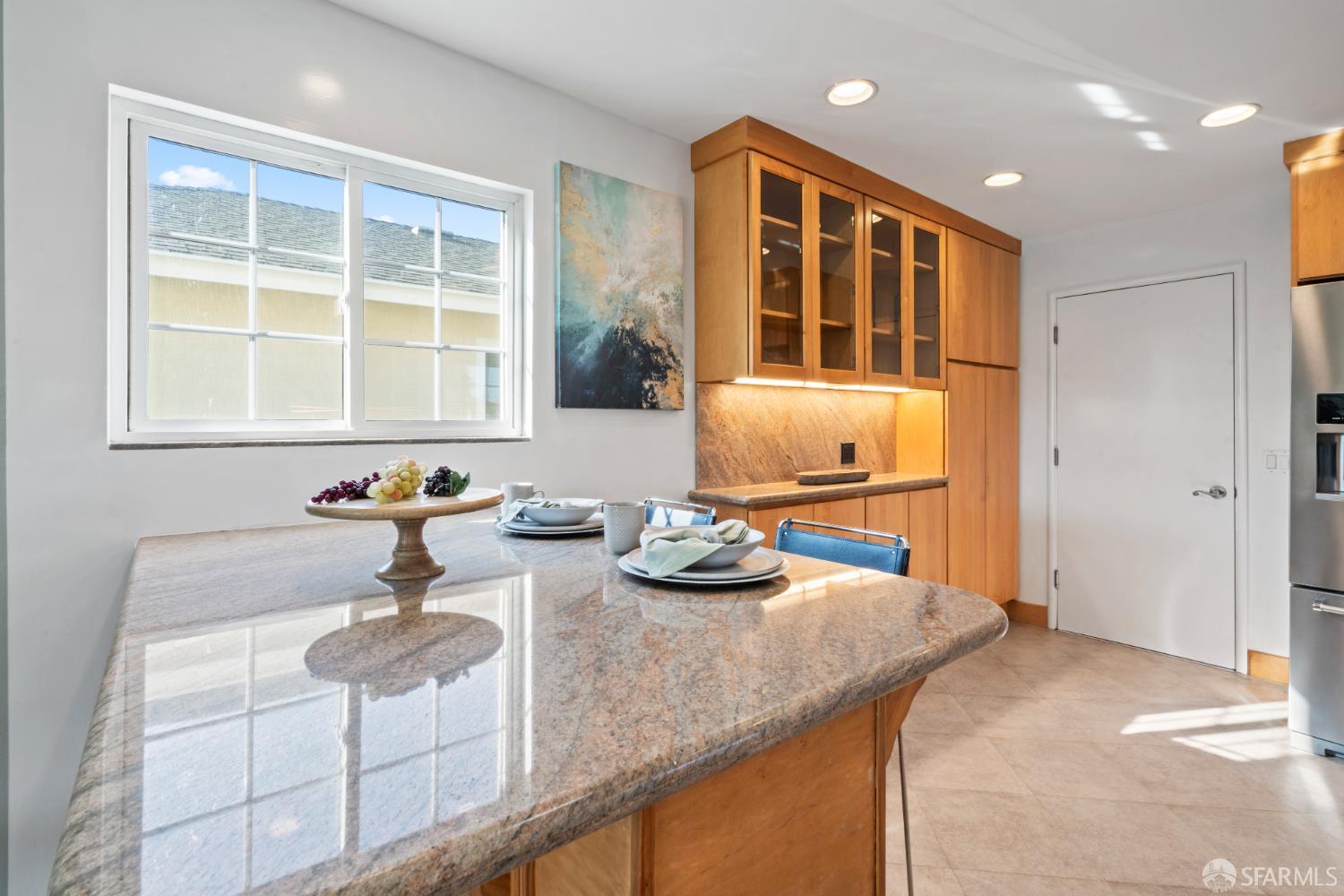 Detail Gallery Image 6 of 23 For 1704 Washington St, San Mateo,  CA 94403 - 3 Beds | 1 Baths