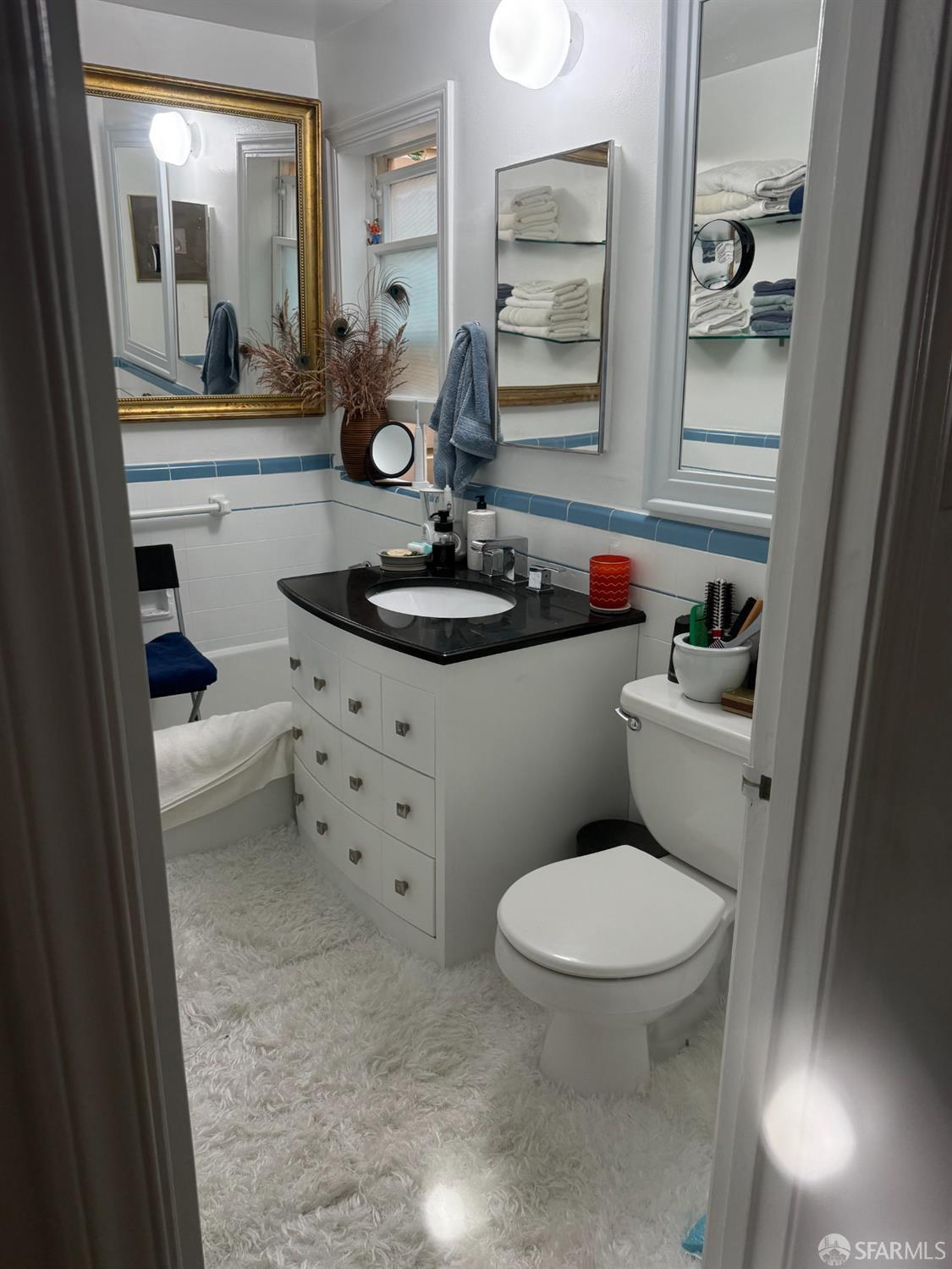 Detail Gallery Image 5 of 9 For 417 Eureka St, San Francisco,  CA 94114 - – Beds | – Baths