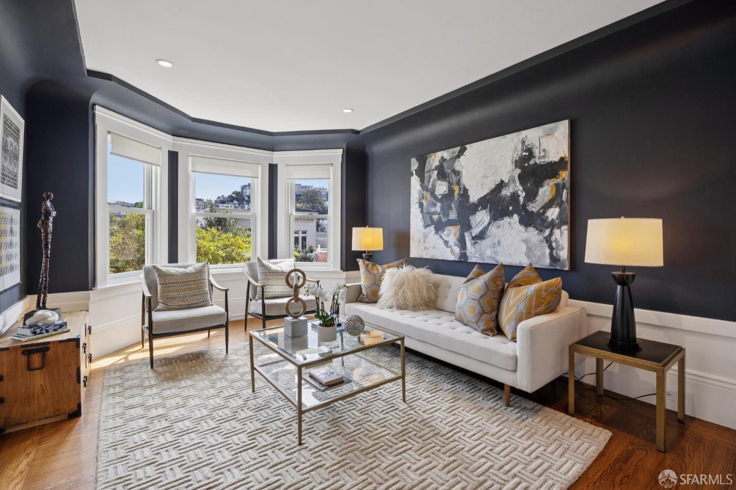 Photo #3: 425068535 Listing 