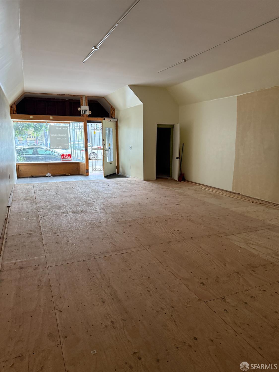 Detail Gallery Image 2 of 5 For 736 14th St #736,  San Francisco,  CA 94114 - – Beds | – Baths
