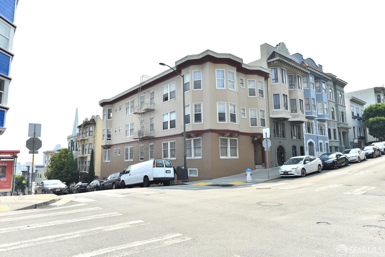 Detail Gallery Image 12 of 13 For 1095 Pacific Ave, San Francisco,  CA 94133 - – Beds | – Baths
