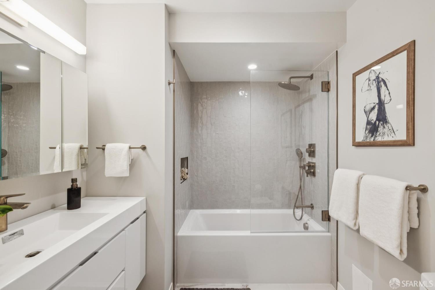 Detail Gallery Image 11 of 14 For 2075 Sutter St #215,  San Francisco,  CA 94115 - 2 Beds | 2 Baths