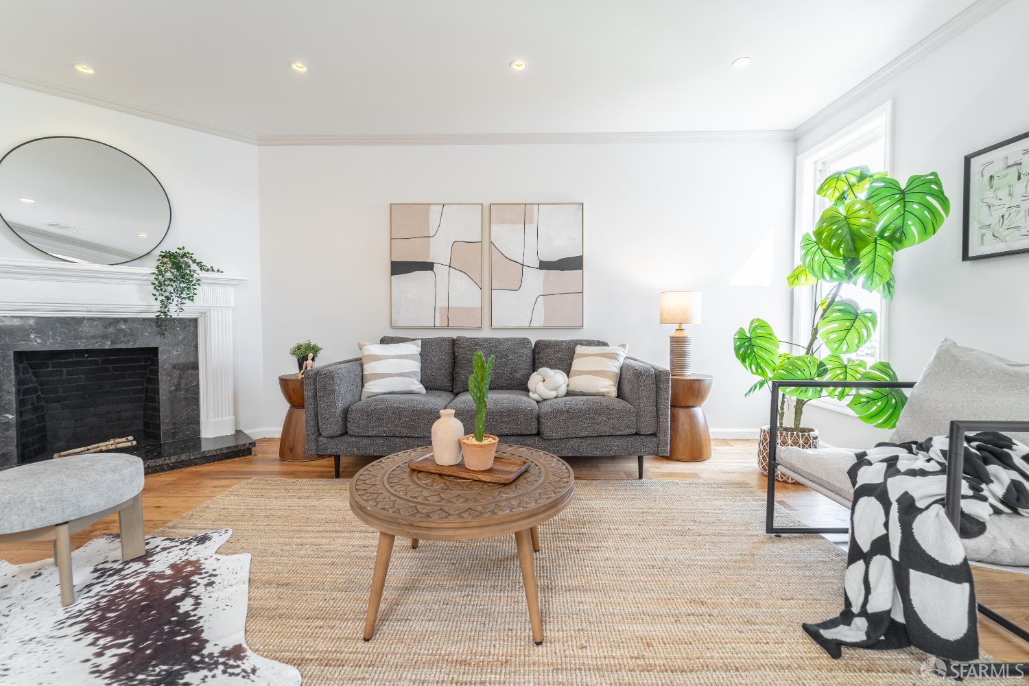 Detail Gallery Image 4 of 51 For 819 Brussels St, San Francisco,  CA 94134 - 6 Beds | 3 Baths