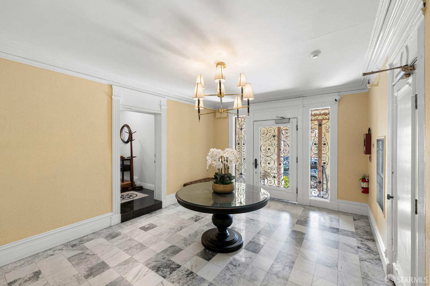 Photo #3: 425066648 Listing 