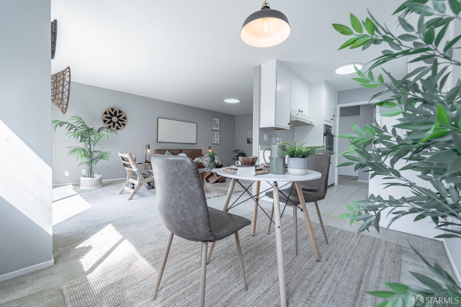 Detail Gallery Image 2 of 51 For 94 Bayo Vista Ave #304,  Oakland,  CA 94611 - 1 Beds | 1 Baths