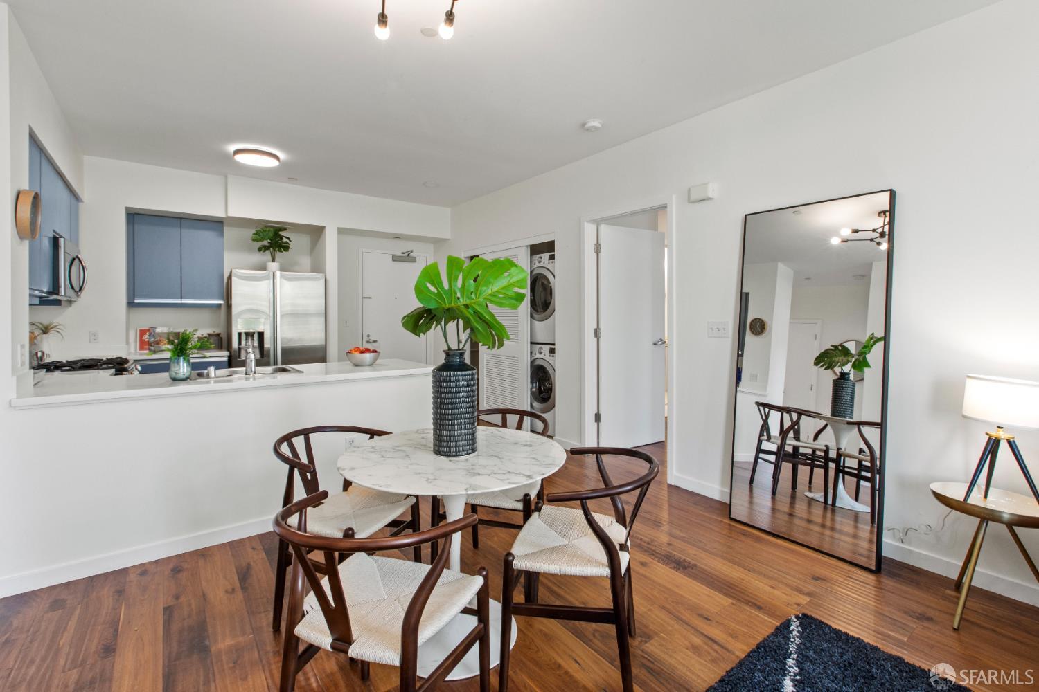 Photo #8: 425069756 Listing: Photo #8