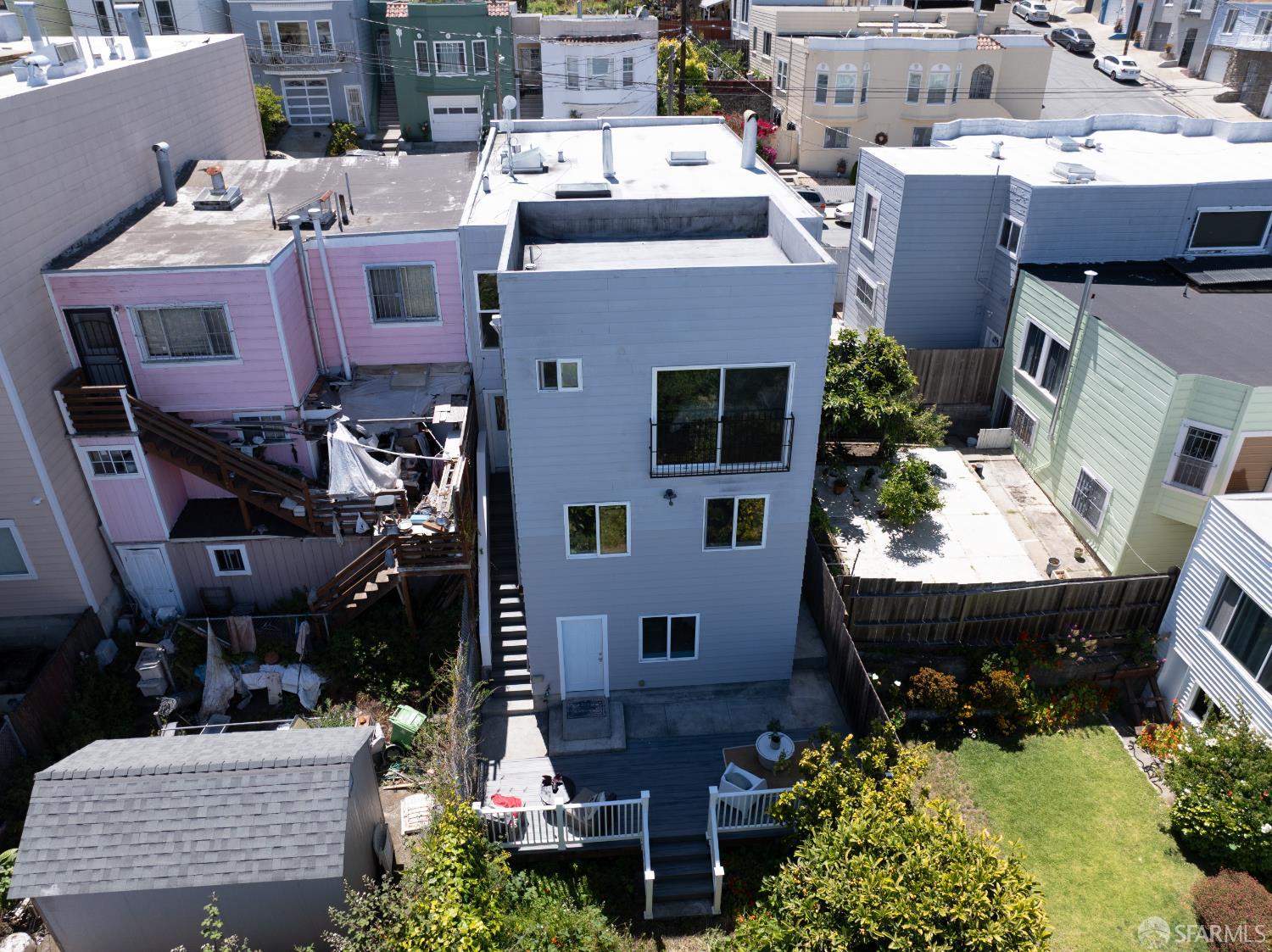 Detail Gallery Image 38 of 51 For 819 Brussels St, San Francisco,  CA 94134 - 6 Beds | 3 Baths