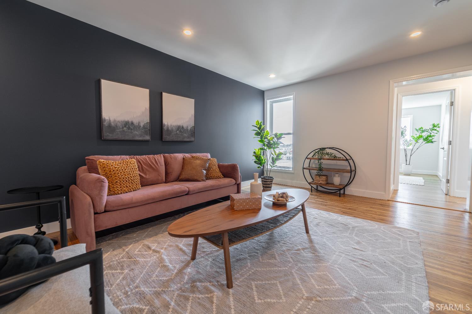 Detail Gallery Image 7 of 51 For 819 Brussels St, San Francisco,  CA 94134 - 6 Beds | 3 Baths