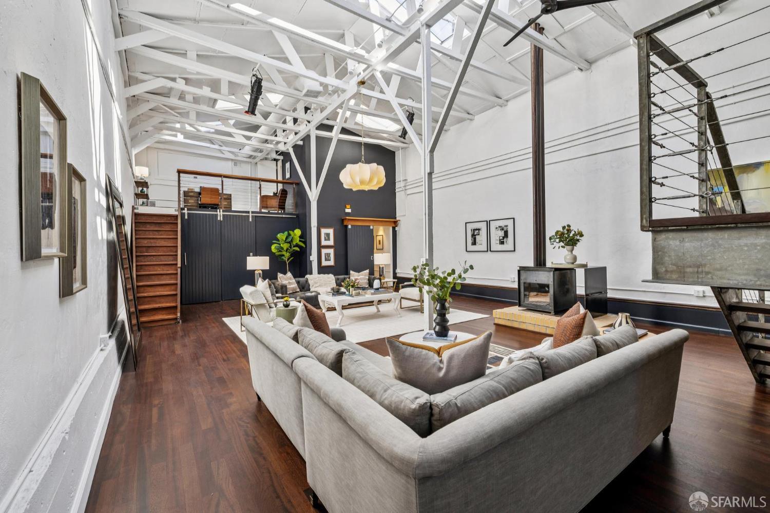Detail Gallery Image 6 of 28 For 2753 22nd St, San Francisco,  CA 94110 - 2 Beds | 2 Baths