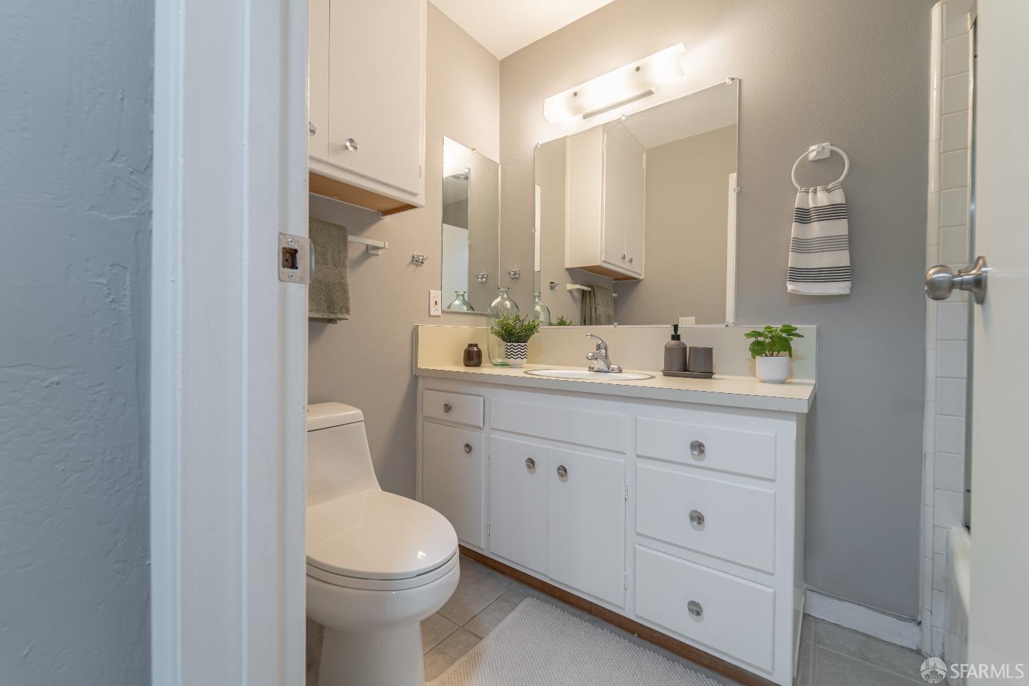 Detail Gallery Image 15 of 51 For 94 Bayo Vista Ave #304,  Oakland,  CA 94611 - 1 Beds | 1 Baths