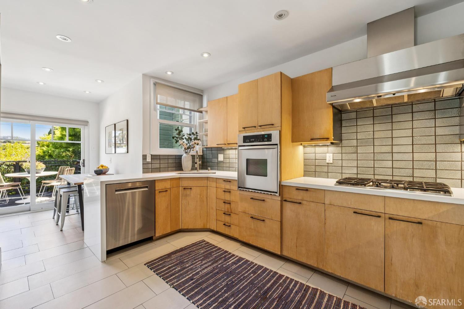 Detail Gallery Image 11 of 45 For 67 Otsego Ave, San Francisco,  CA 94112 - 3 Beds | 2 Baths
