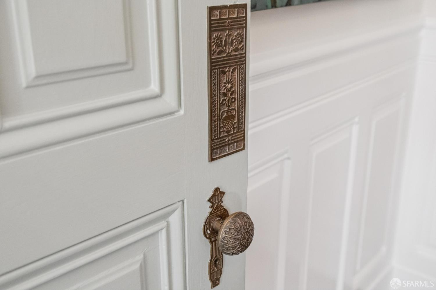 Detail Gallery Image 21 of 72 For 2221 Scott St, San Francisco,  CA 94115 - 5 Beds | 4/1 Baths