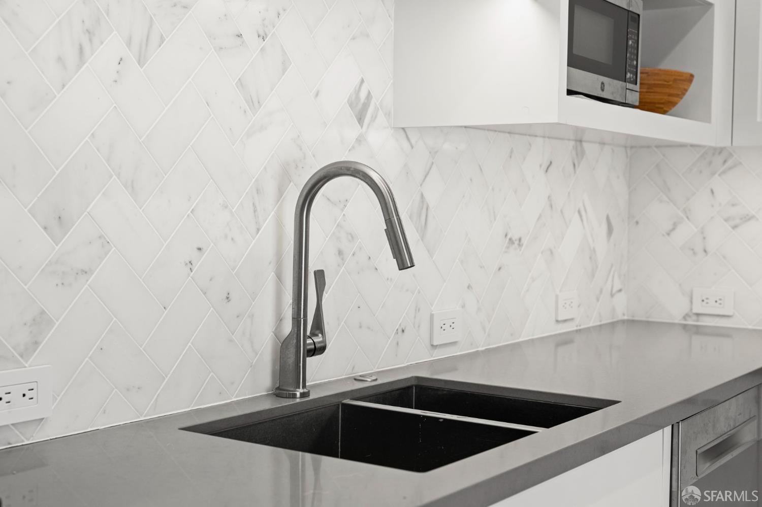 Photo #19: 425066648 Listing: Photo #19