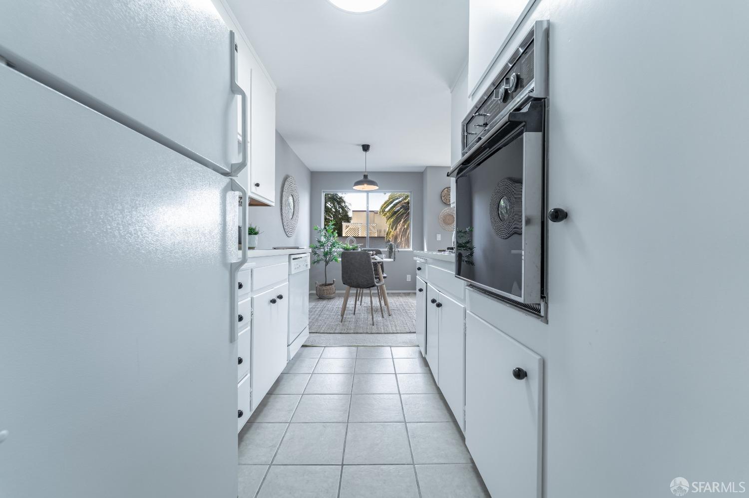 Detail Gallery Image 22 of 51 For 94 Bayo Vista Ave #304,  Oakland,  CA 94611 - 1 Beds | 1 Baths