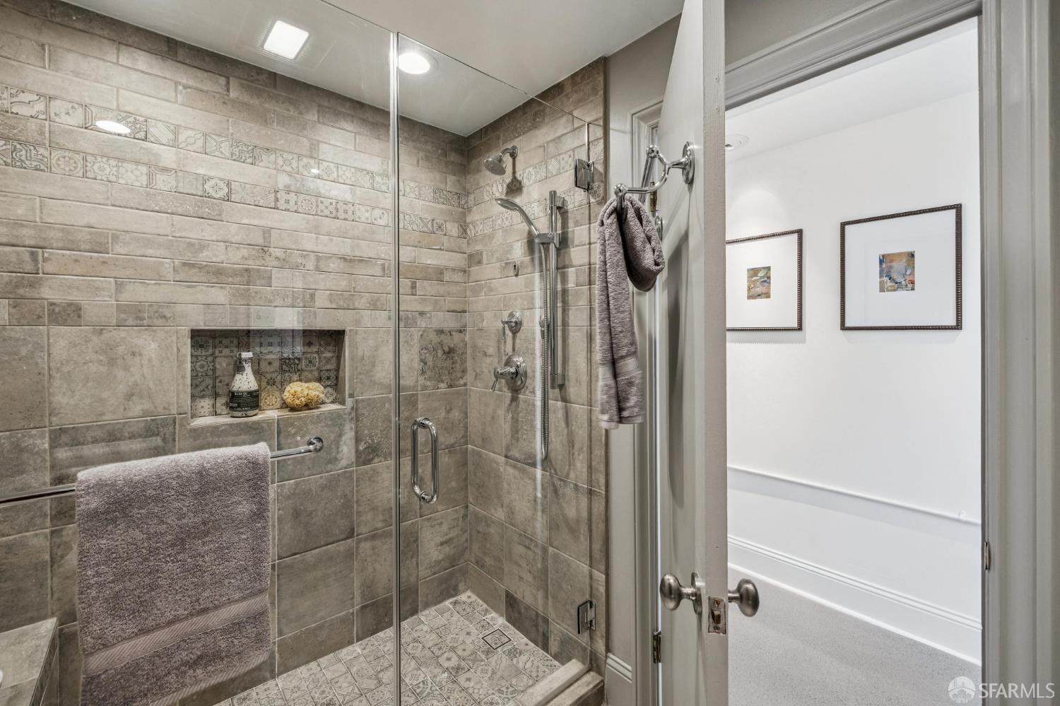 Detail Gallery Image 23 of 28 For 2753 22nd St, San Francisco,  CA 94110 - 2 Beds | 2 Baths