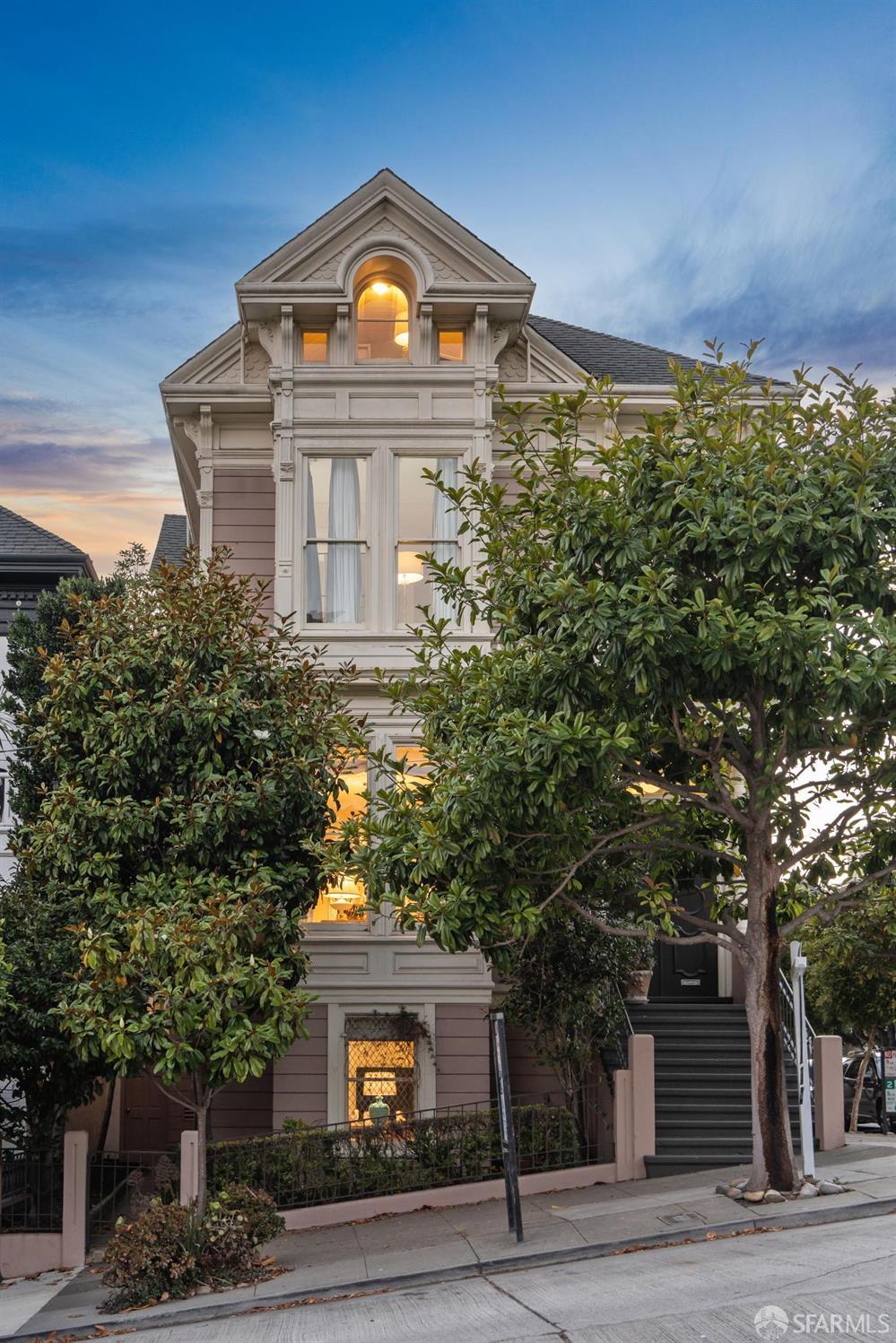 Detail Gallery Image 2 of 72 For 2221 Scott St, San Francisco,  CA 94115 - 5 Beds | 4/1 Baths