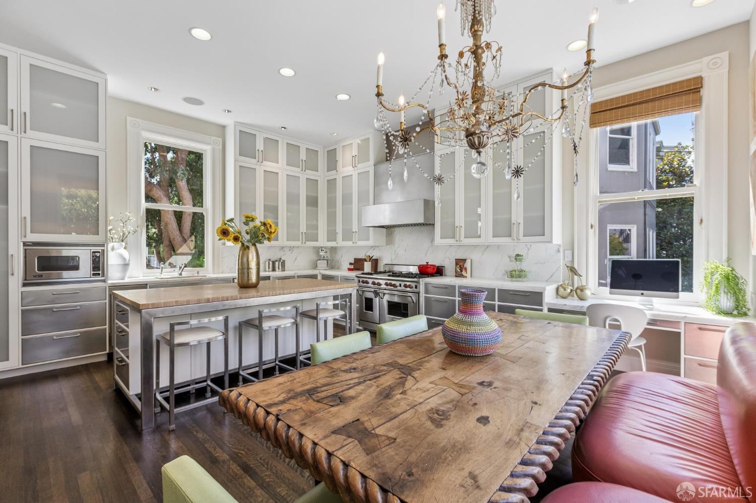 Detail Gallery Image 30 of 72 For 2221 Scott St, San Francisco,  CA 94115 - 5 Beds | 4/1 Baths