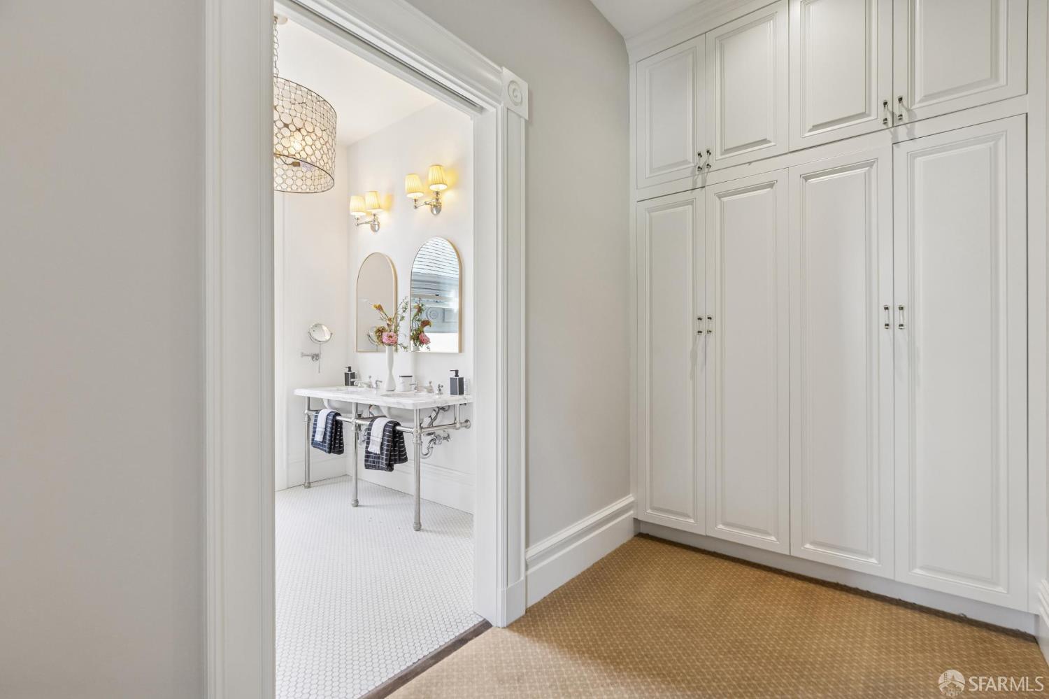 Detail Gallery Image 46 of 72 For 2221 Scott St, San Francisco,  CA 94115 - 5 Beds | 4/1 Baths