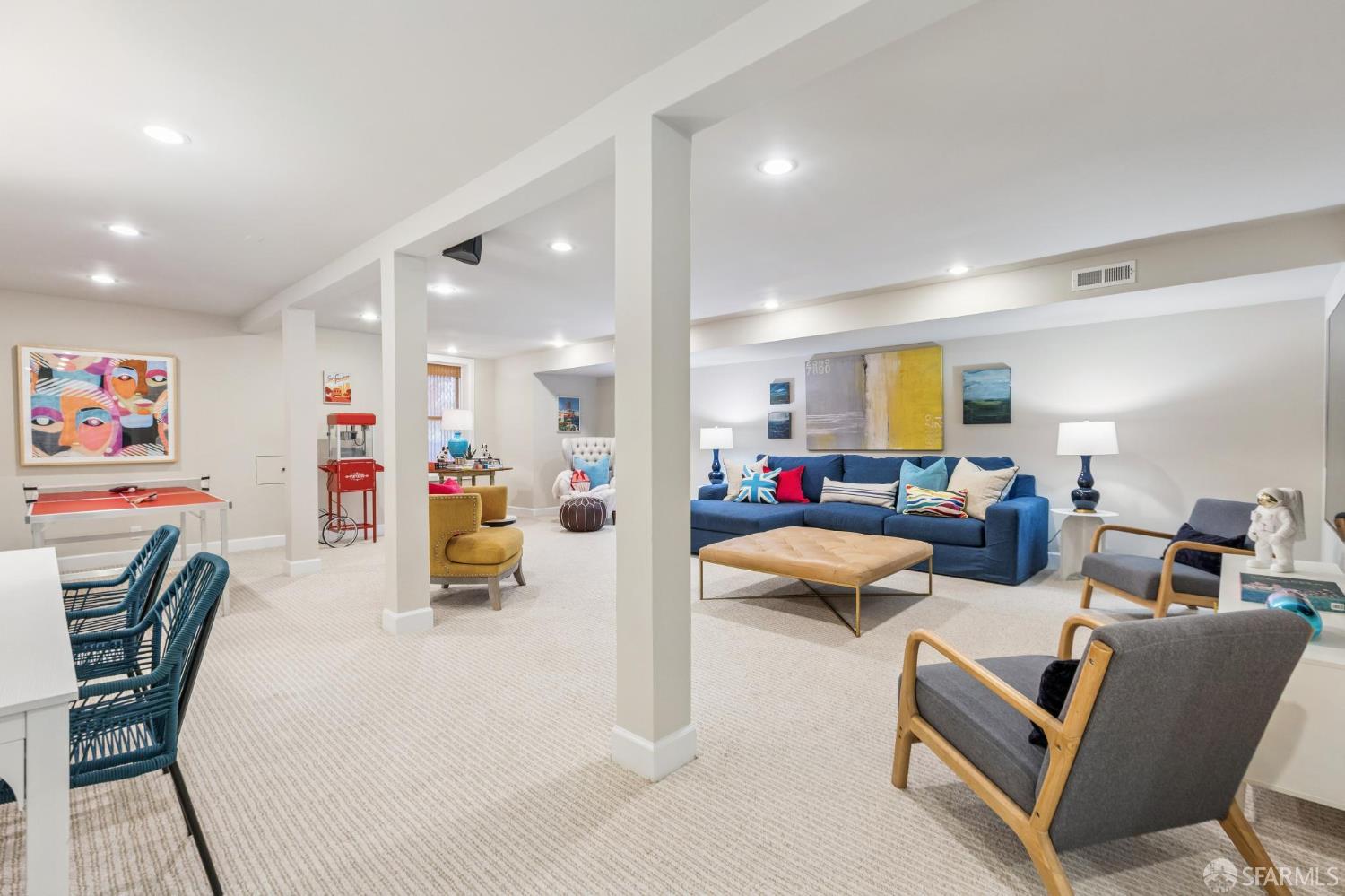Detail Gallery Image 60 of 72 For 2221 Scott St, San Francisco,  CA 94115 - 5 Beds | 4/1 Baths