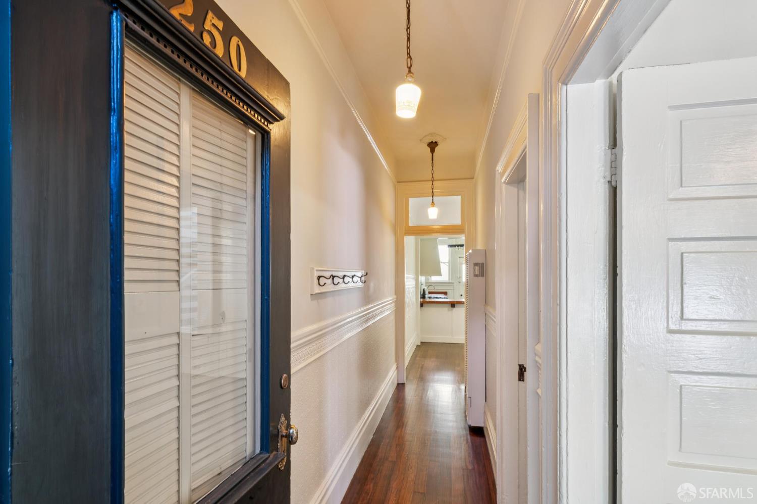 Photo #4: 425069534 Listing 