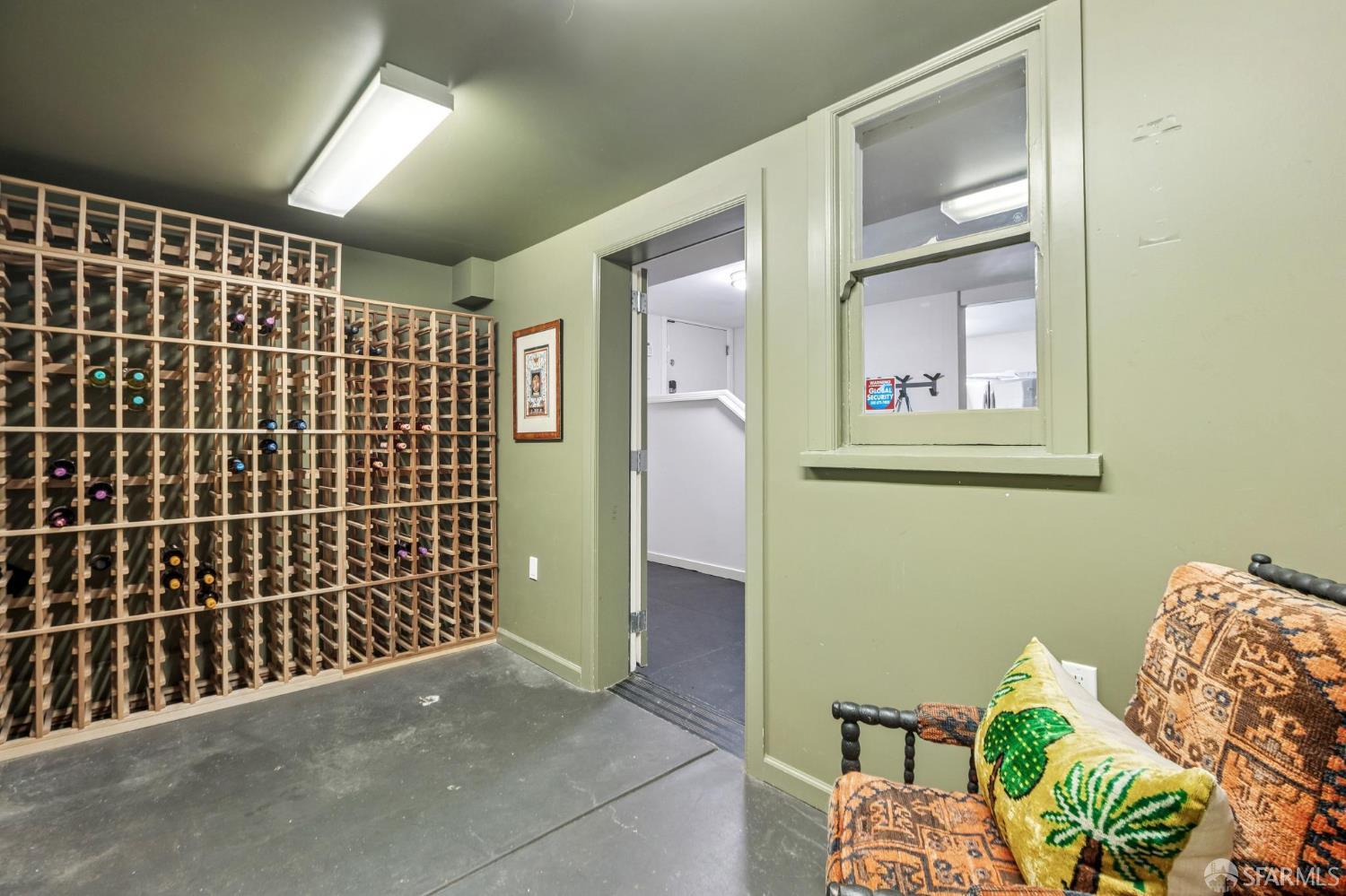 Detail Gallery Image 65 of 72 For 2221 Scott St, San Francisco,  CA 94115 - 5 Beds | 4/1 Baths