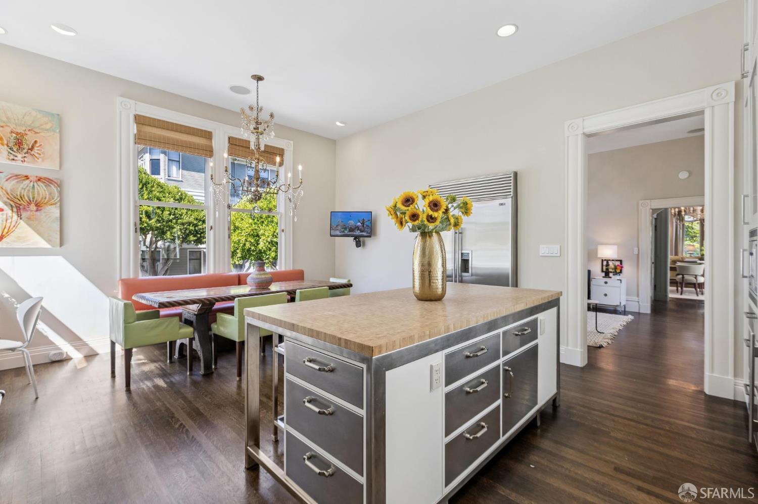 Detail Gallery Image 29 of 72 For 2221 Scott St, San Francisco,  CA 94115 - 5 Beds | 4/1 Baths