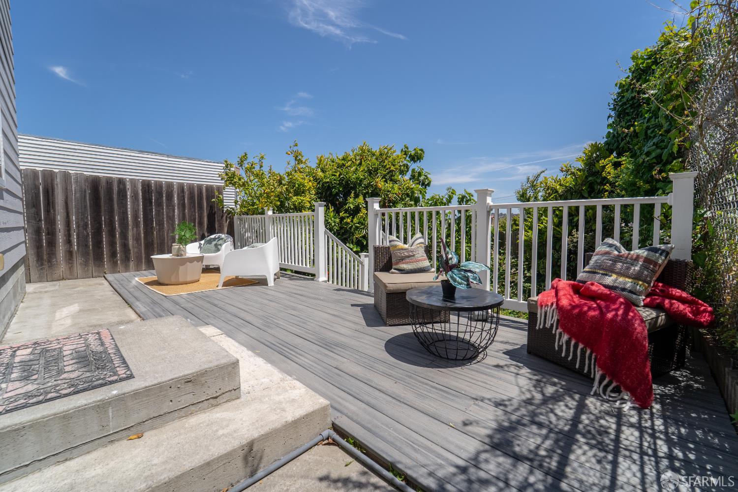 Detail Gallery Image 45 of 51 For 819 Brussels St, San Francisco,  CA 94134 - 6 Beds | 3 Baths